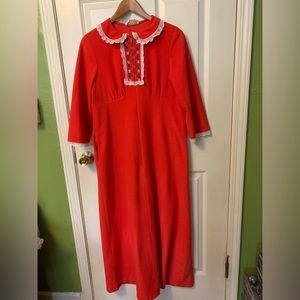 Vintage 80s JCPenney Robe With Front Zip and Lace/Embroidered Details